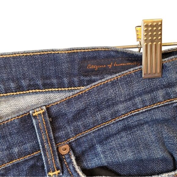 Citizens of Humanity Dark Wash Y2K Kelly Low Waisted Crop Jeans - Picture 5 of 7